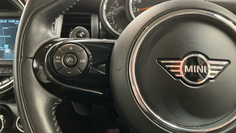 MINI Hatchback 2.0 Cooper S Exclusive II 5dr Auto [Comfort/Nav] Petrol Hatchback